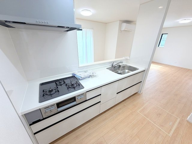 昭島市田中町1丁目全２棟　新築分譲のキッチン