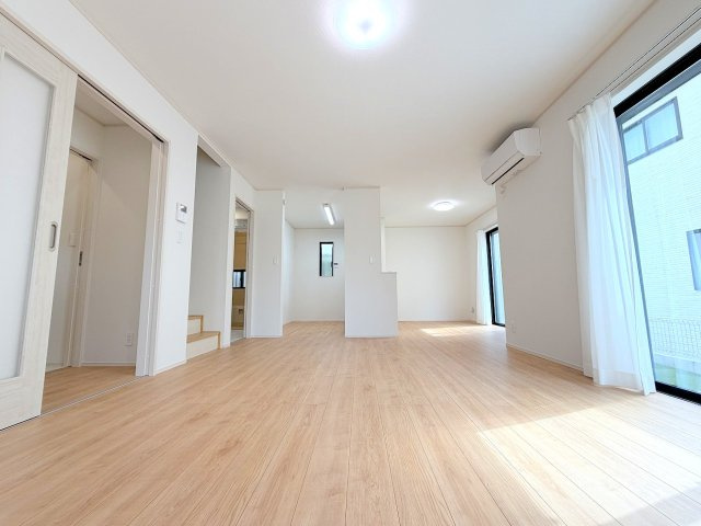 昭島市田中町1丁目全２棟　新築分譲の居間・リビング