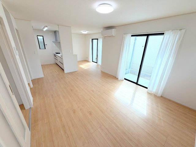 昭島市田中町1丁目全２棟　新築分譲の居間・リビング