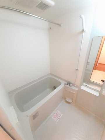 ブランシュールＢの浴室