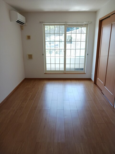 サニー・ヒルトップⅠの居間・リビング