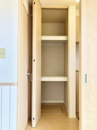 プリムべール城東　弐番館の収納