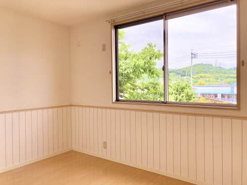 プリムべール城東　弐番館の居間・リビング