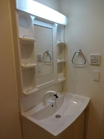 アンプルールの洗面所|洗面