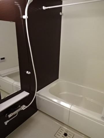 アンプルールの浴室|バス