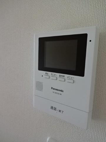 アンプルールの内装|カメラ付インターホン