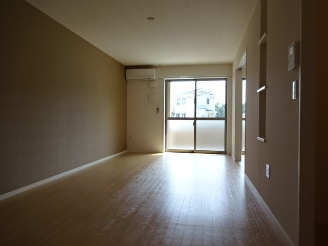 アンプルールの居間・リビング|リビング