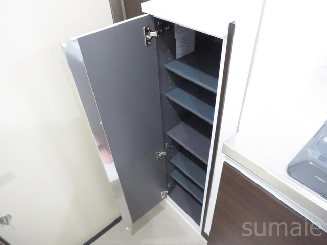 アリエ新小岩の玄関|綺麗に整頓できるシューズボックス付いています。