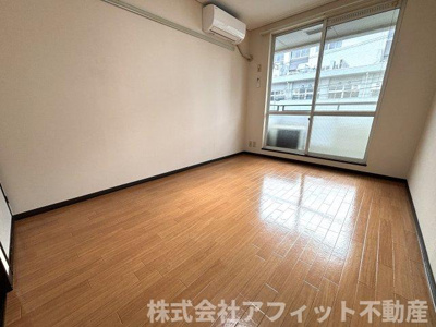 【居間・リビング】 | ヴィラ西町 | 洋室6帖