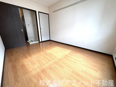 【寝室】 | ヴィラ西町