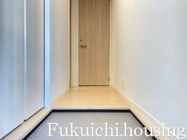 アスフォートの玄関