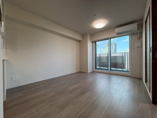 ローレルタワー堺筋本町の居間・リビング