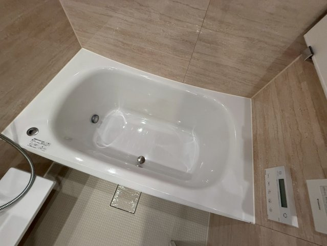 ローレルタワー堺筋本町の浴室