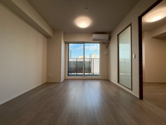 ローレルタワー堺筋本町の居間・リビング