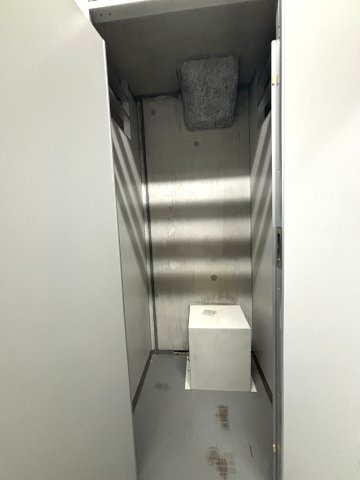 12階フロアに収納力のあるトランクルームがあります。本物件専用です。