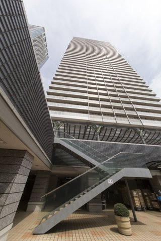 地下１階からの外観