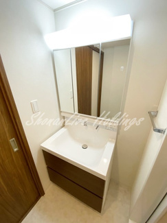 【洗面所】 | La Marna | 三面鏡洗面台♪