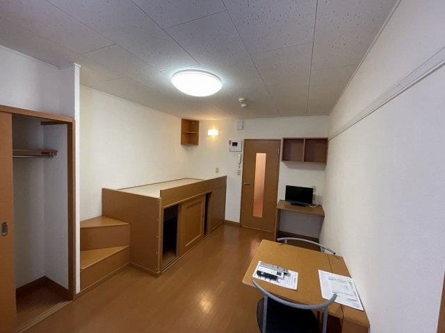 レオパレスグリーンハイツ２号館の居間・リビング|おしゃれな居間です