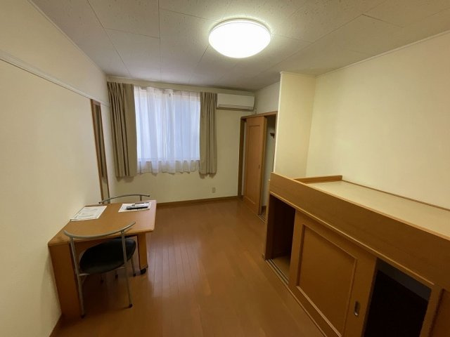 レオパレスグリーンハイツ２号館の居間・リビング|使いやすいリビングです