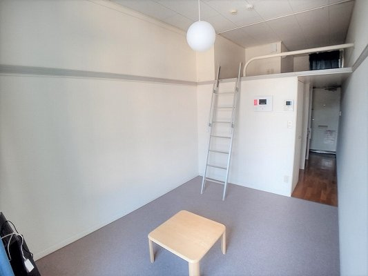 レオパレスおおとりの居間・リビング|ゆったりとした居間です