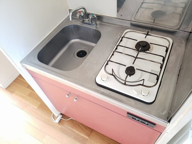 レオパレスＨａｎａｌｅｉのキッチン|お料理しやすいキッチンです