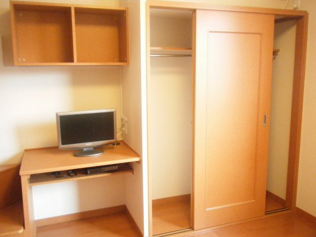 レオパレスベルウィングの内装|明るい室内です