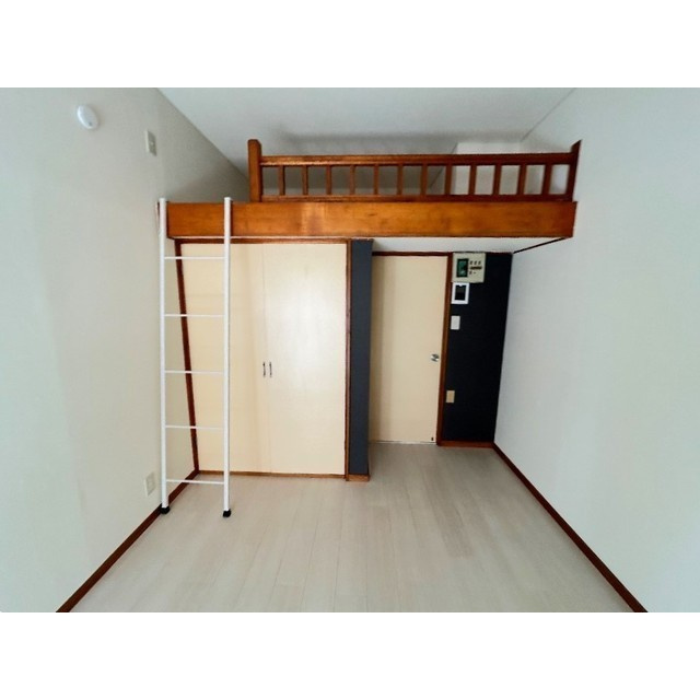 テラス大成の居間・リビング|こちらの居間で趣味の時間をお楽しみください