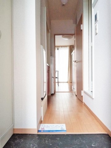 レオパレスリモーネⅣの玄関|シンプルで使いやすい玄関です