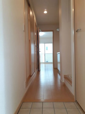 クラベジーナの玄関|明るい玄関です