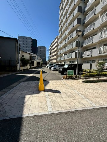 ビレッタ百道の駐車場