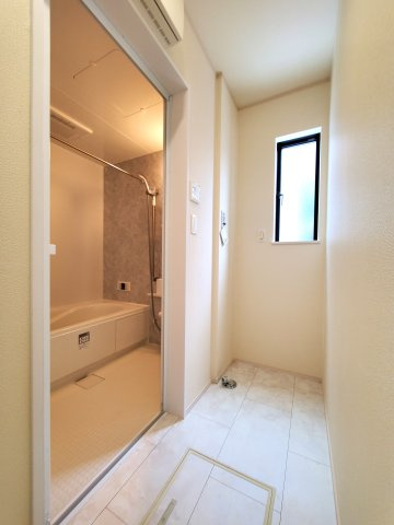 吉川市　道庭1丁目　新築戸建　全2棟の洗面所|施工例です