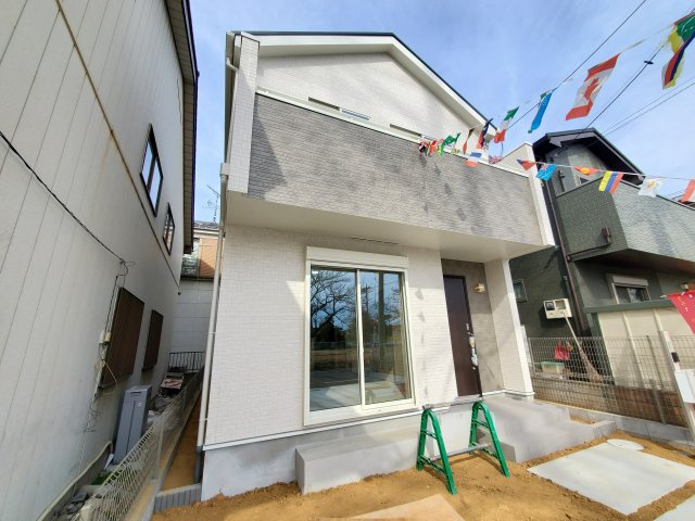 吉川市　道庭1丁目　新築戸建　全2棟の玄関|施工例です