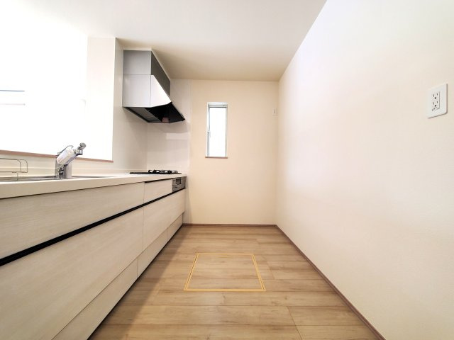 吉川市　道庭1丁目　新築戸建　全2棟の駐車場|施工例です