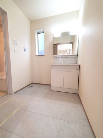 吉川市　道庭1丁目　新築戸建　全2棟の居間・リビング|施工例です