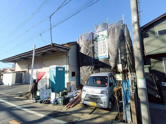吉川市　道庭1丁目　新築戸建　全2棟の前面道路含む現地写真|前面道路含む現地写真です