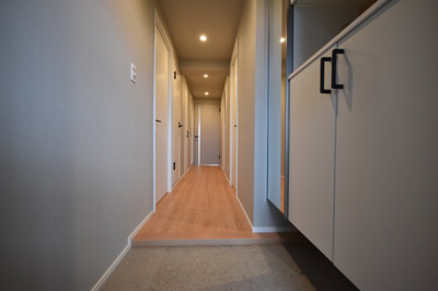 【玄関】 | サーパスシティ前原弐番館 | 明るい玄関です