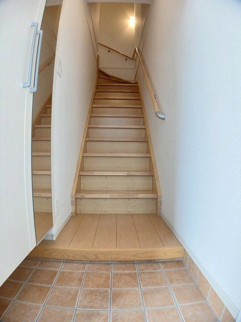 クリスタルガーデン　リリーの玄関