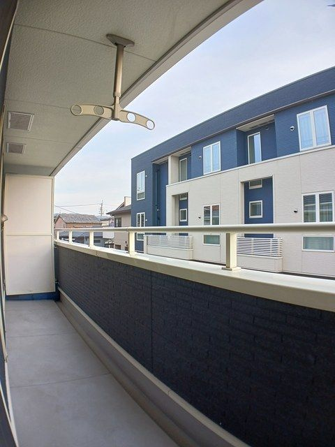 クリスタルガーデン　リリーのバルコニー