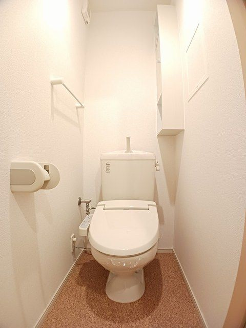 クリスタルガーデン　リリーのトイレ