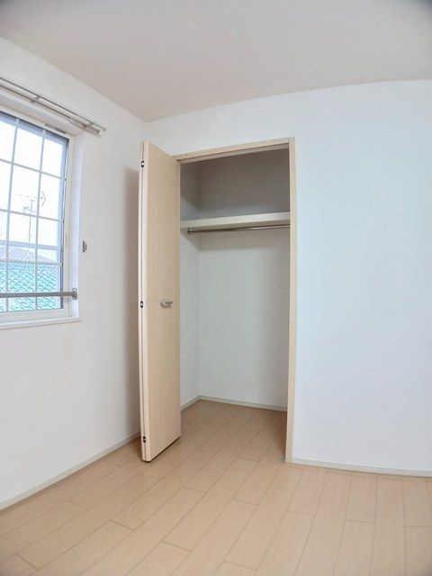 クリスタルガーデン　リリーの収納