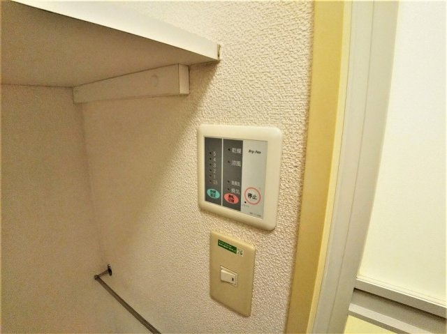 レオパレスエクセル中里のその他|浴室乾燥機パネル