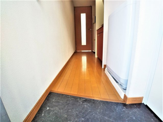 レオパレスエクセル中里の玄関|ゆったりとした玄関です