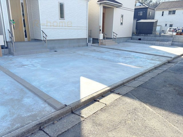 守谷市薬師台7丁目　新築戸建て　B号棟の駐車場|カースペースは2台お停めいただけます♪