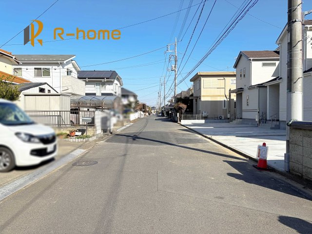 守谷市薬師台7丁目　新築戸建て　B号棟の前面道路含む現地写真|堂々！建物完成♪実際のお部屋をご見学可能です♪
ご見学が一番の資料！お気軽にお問い合わせ下さい♪