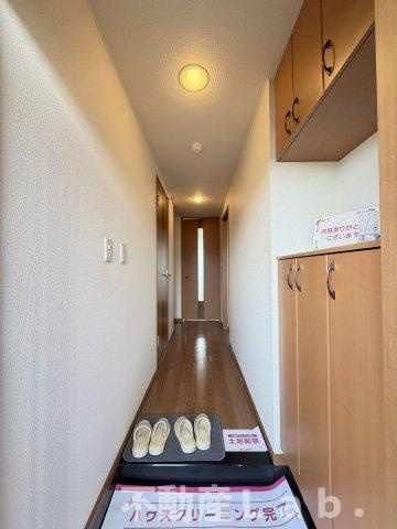 ハイツルーエンの玄関