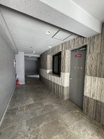 トラストコート戸崎のロビー