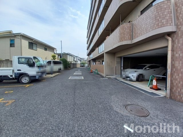 フェリーチェ和泉の駐車場