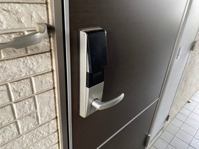 【玄関】 | ソリッド堀切菖蒲園壱番館