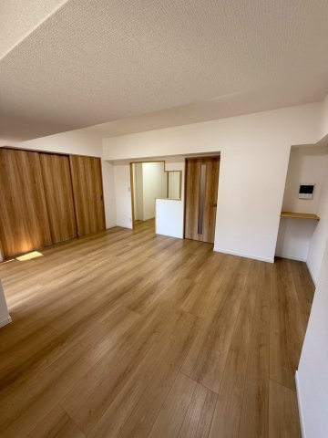 ハウベスト大橋の居間・リビング