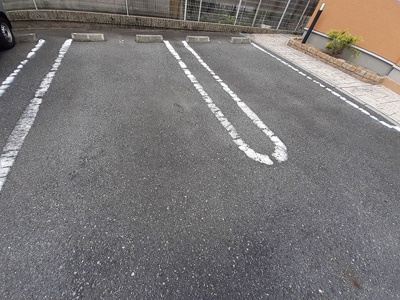 【駐車場】 | パーリービュー | カースペースがあります